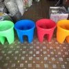 Chậu nhựa tròn viền đơn giản kẹp máng ban công lan cang
