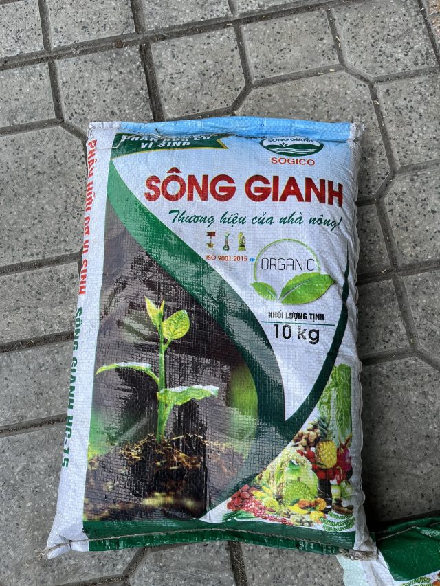 Phân hữu cơ vi sinh Sông Gianh bao lớn 10kg