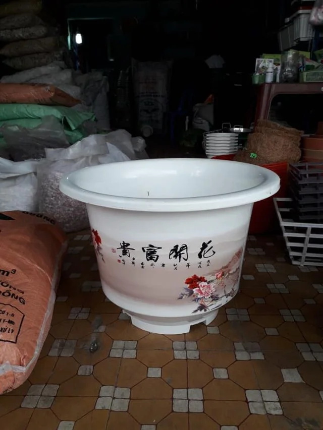 Chậu nhựa tròn in hình hoa chữ Hán