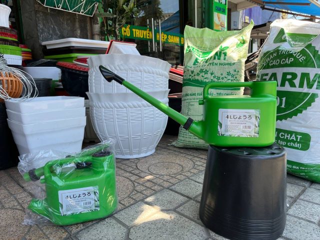 Bình tưới vòi sen Duraco Calo 04 4 lít vòi dài - Hình ảnh 2